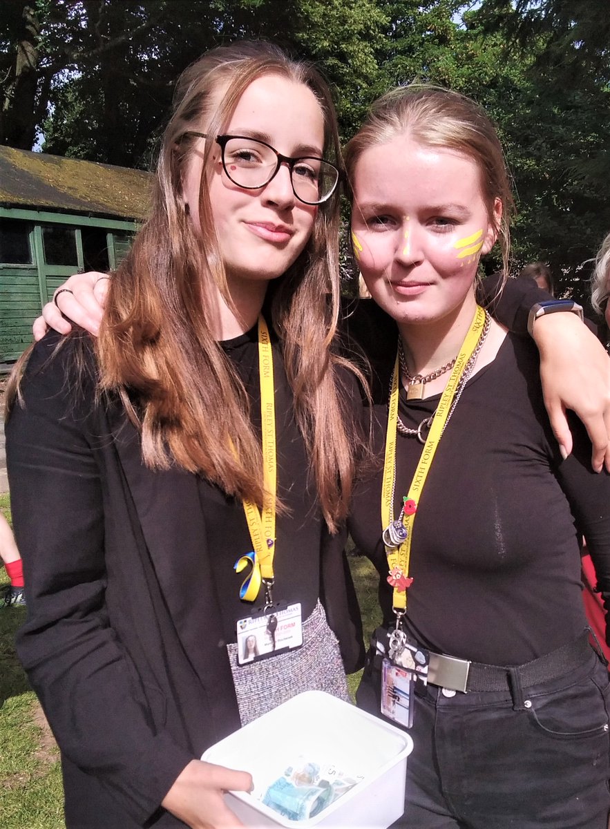 ripleystthomas's tweet photo. Inter-house Sports Day has well and truly started with a loud cheer and face painting as pupils and staff support their team mates from Blackburn, Carlisle, Chester, Durham and York houses today!
#gochester #goblackburn #goyork #godurham #gocarlisle https://t.co/UxixEx7ECZ