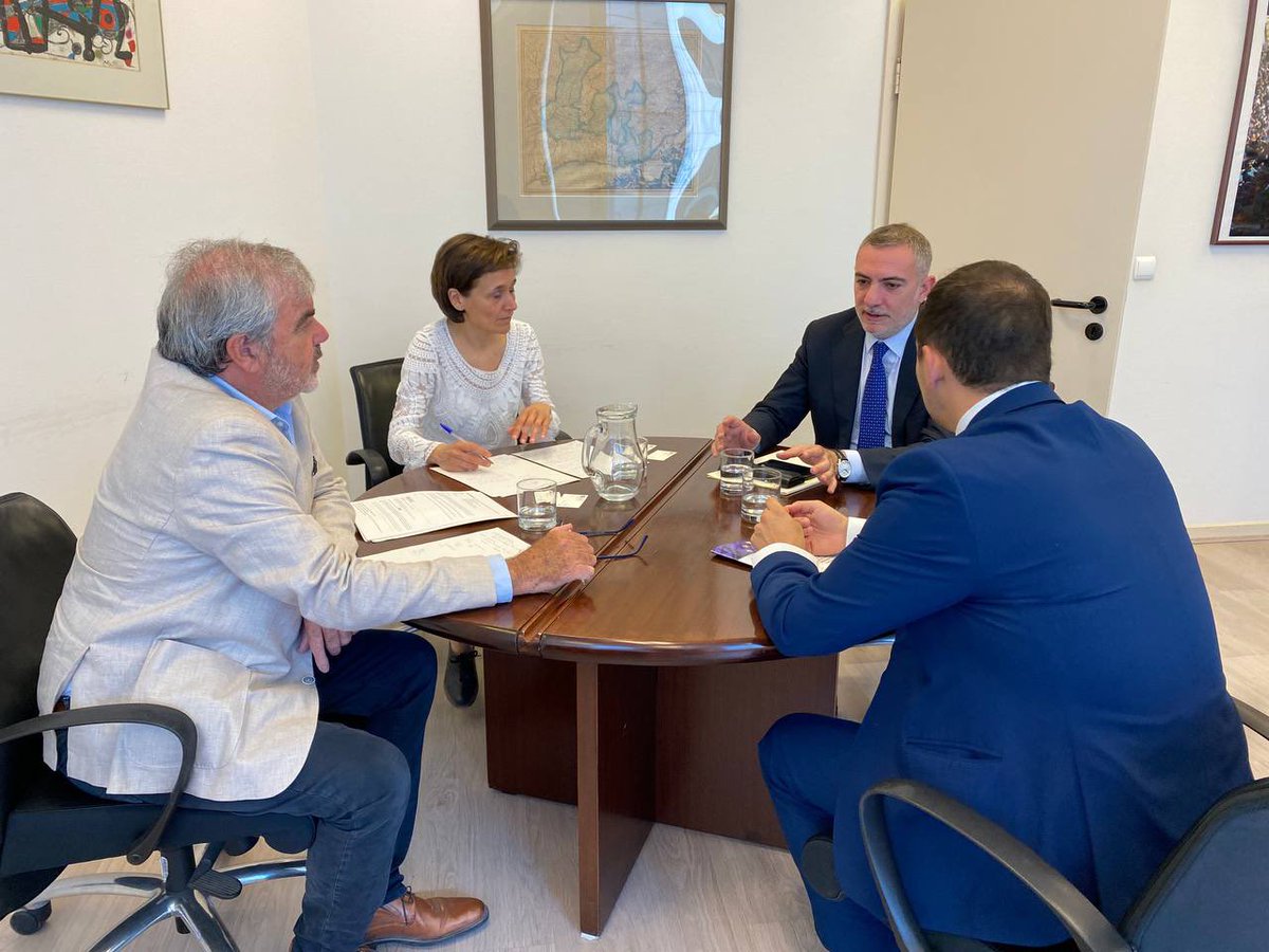 Catalonia_EU's tweet photo. 📸 Representative @GorkaKB met with @FabrizioRicca, #Piemonte's Regional Councillor in charge of Internationalization, and @davidonati, Head of @PiedmontEU, to talk about how Catalonia supports the internationalization of its companies and discuss about future collaborations https://t.co/dnAeJv0Owx