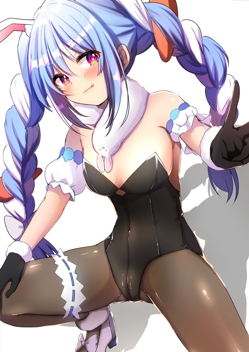 #画力ビフォーアフター
#ぺこらーと
一番最初に投稿したぺこらと今日のぺこら
←2021.9 2022.7→ 