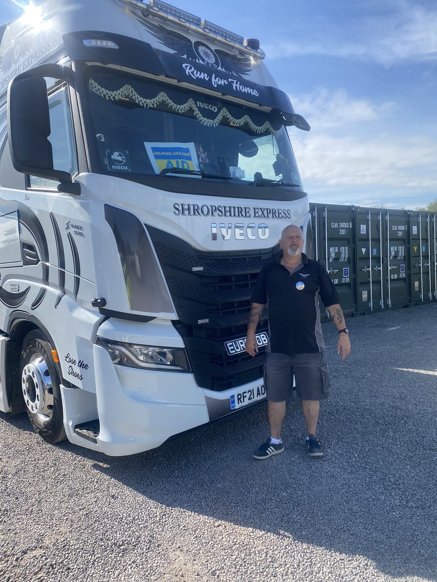 PurrfectUk's tweet photo. All pallets loaded Bob the driver from Shropshire Express is on his way. He is going to keep us updated on progress and reckons be there Monday now due to lorry stoppage in France. He has 1336 miles to get to Foundation ADA warehouse. @ShropsCatRescue #PawsForUkraine https://t.co/tdTSa7dJuz