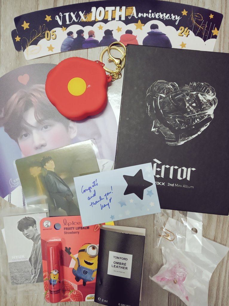 luvhyogie's tweet photo. Finally here🎁 Thank you @kaypreciation 😍
#HappyHyukDay 🌟 https://t.co/ySfWCxQqPe