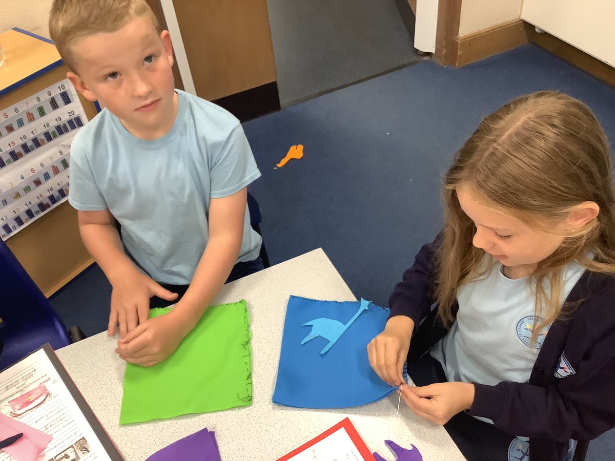 year3wja's tweet photo. Year 3 continued to  practise their sewing technique to create a giraffe bag. They are carefully following their designs to hopefully create some amazing giraffe merchandise! 🪡🧵🦒@whitchurchCEFed @WhitchurchJun #wjadandt https://t.co/JqXWE38rQ1