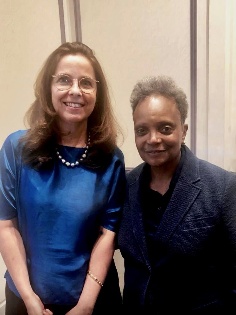This week, I was delighted to meet Mayor <a href="/LoriLightfoot/">Lori Lightfoot</a> of #Chicago 🇺🇸 who champions values of #democracy and equality while boosting #innovation, investment and talent development in an amazing city!