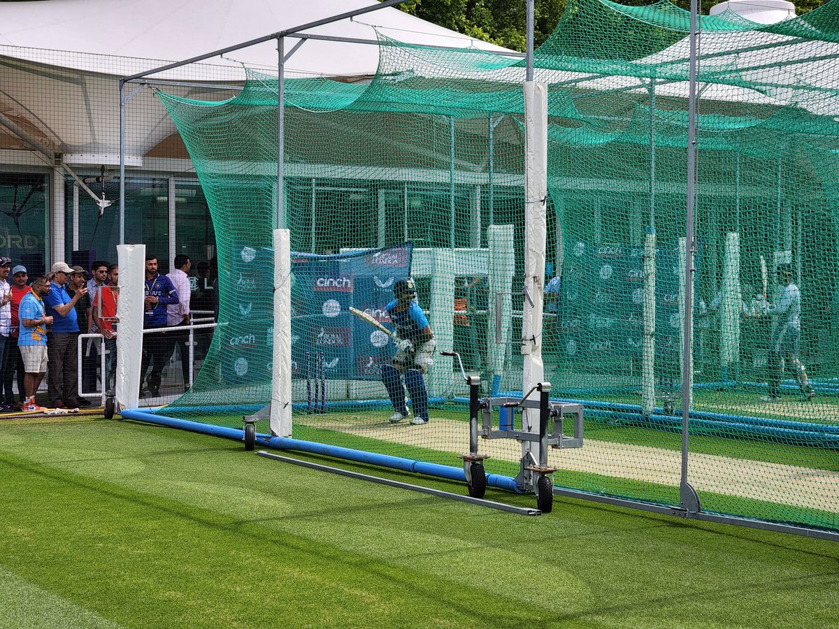 petergowtham15's tweet photo. Virat Kohli warming up in the nets. https://t.co/56KHayaj7b