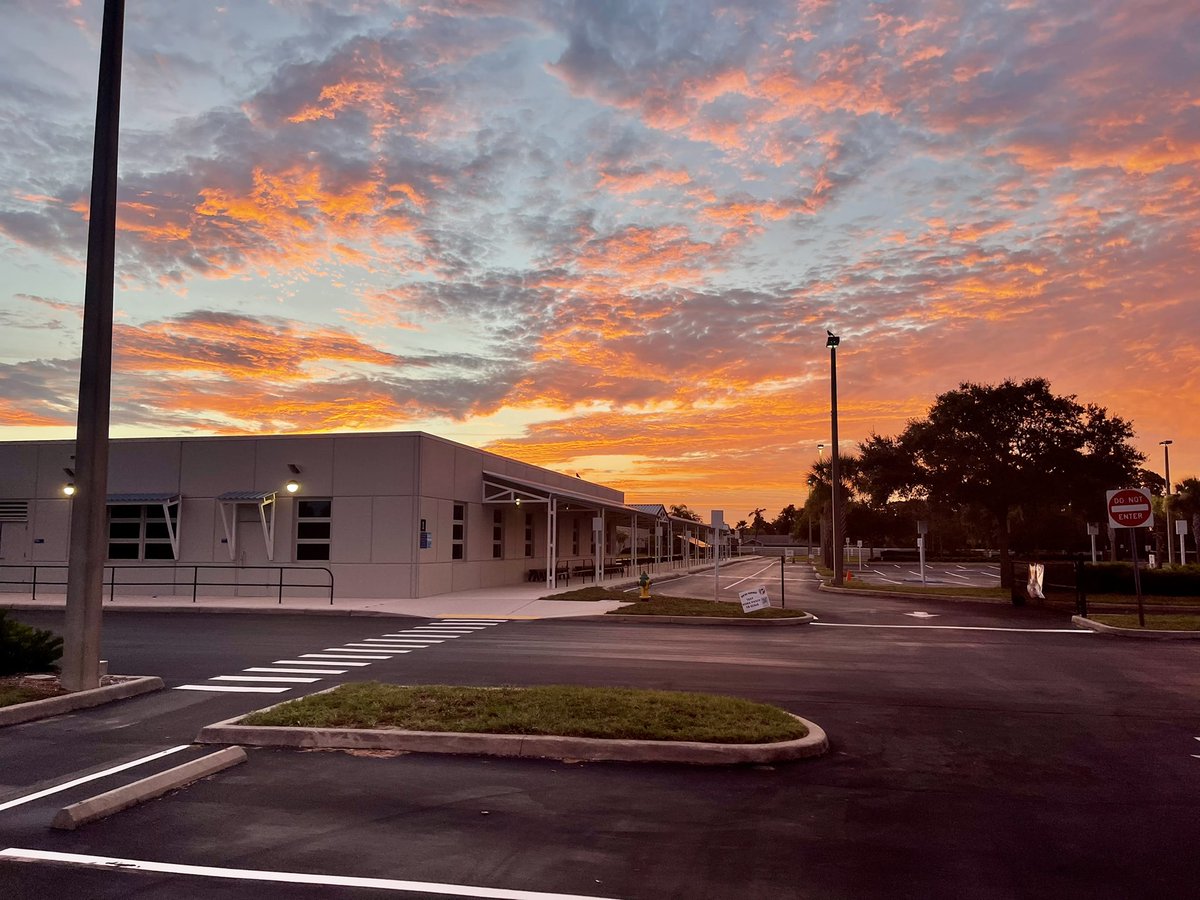 Such a stunning sunrise over Gulf Trace this morning <a href="/GTESSeaStars/">Gulf Trace Elem</a>