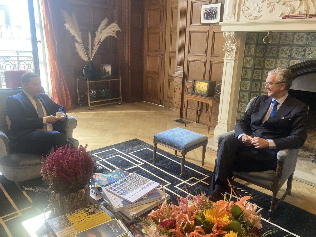 PiedmontEU's tweet photo. L'assessore all'internazionalizzazione della @regionepiemonte @FabrizioRicca, in visita a #Bruxelles è stato accolto questa mattina dall'Ambasciatore Genuardi presso @ItalyinBelgium. 🇮🇹🇪🇺🇧🇪 https://t.co/xk0XKb0Du3