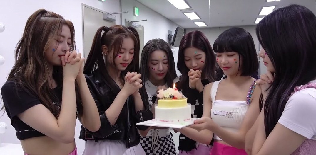le_thinkr's tweet photo. I've been asleep for too long😭 To y'all ot6 stans and serenes since day 1, the day has finally come!!🥹

#LesserafimIs6 #WeMissYouGaram #KIMGARAM #김가람 https://t.co/ruo21zQB4V