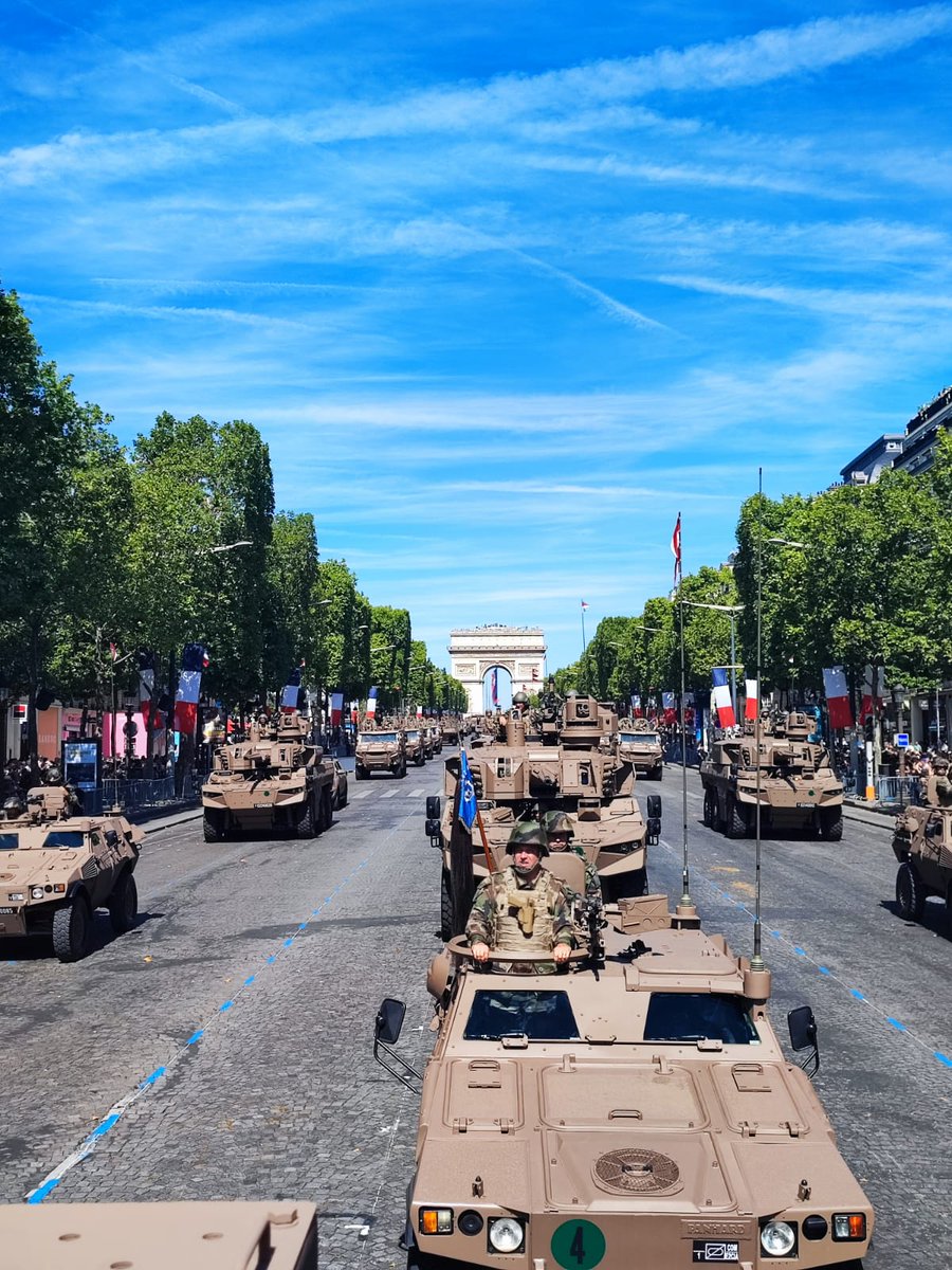 Jour J. Défilé du #1erRCA sur les Champs Elysées ✔️
Retrouvez-nous sur la place de la Nation de 14h à 18h avec 2 JAGUAR
#partagerlaflamme #SoldatsDeFrance #14juillet