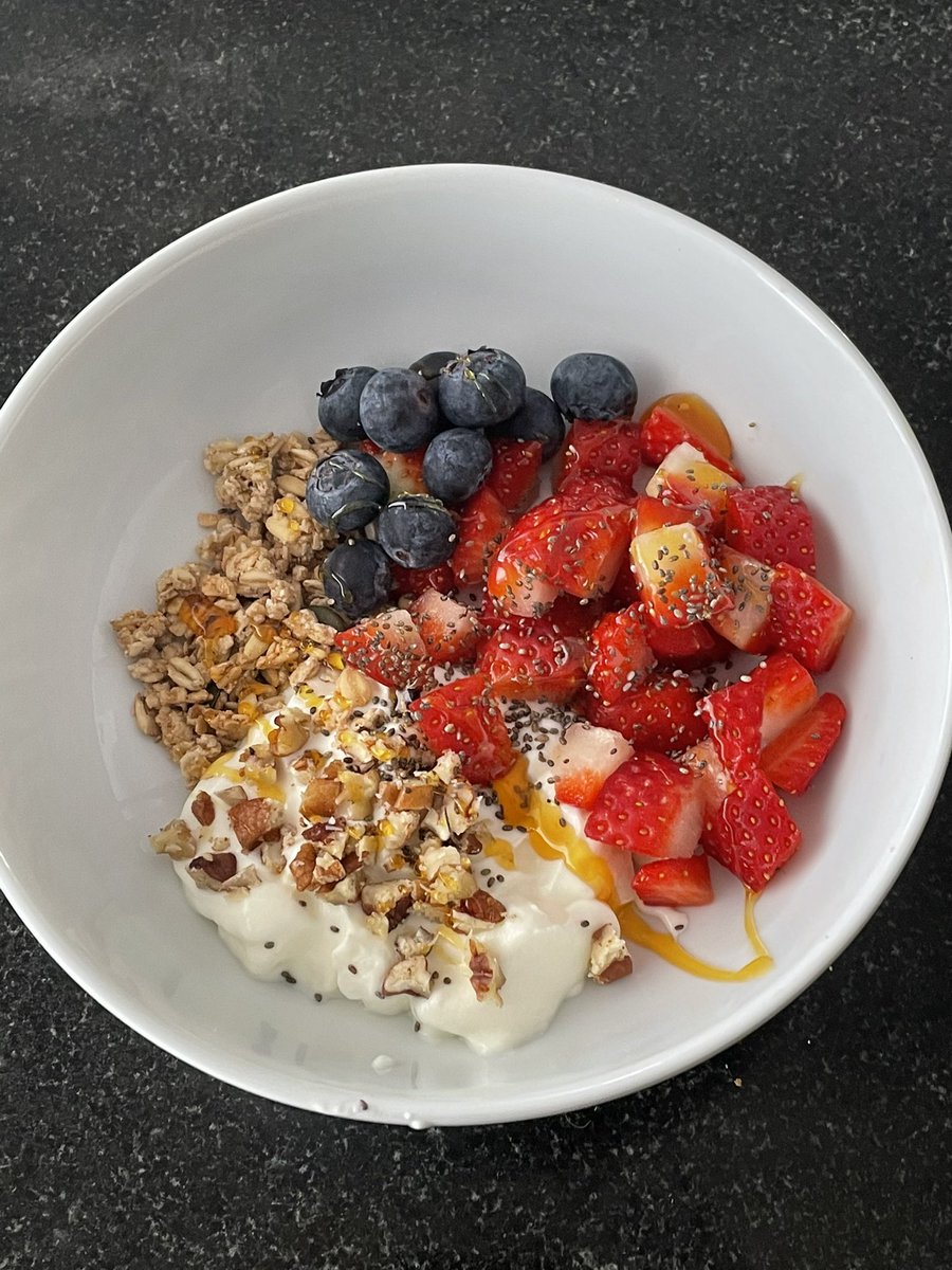 ilymaison's tweet photo. yog bowl post bc there isnt a day where i dont make them 👼 https://t.co/8JnBy3jdSZ