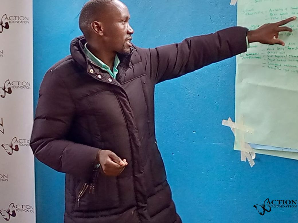 TheActionKenya's tweet photo. Peer learning from champion fathers is a great way to enhance father engagement in caregiving for CWDs.We were glad to host our fathers as they shared updates on their experiences, challenges and lessons learned as they put to practice the #Tuwalinde toolkit. https://t.co/TEinHVBWpL