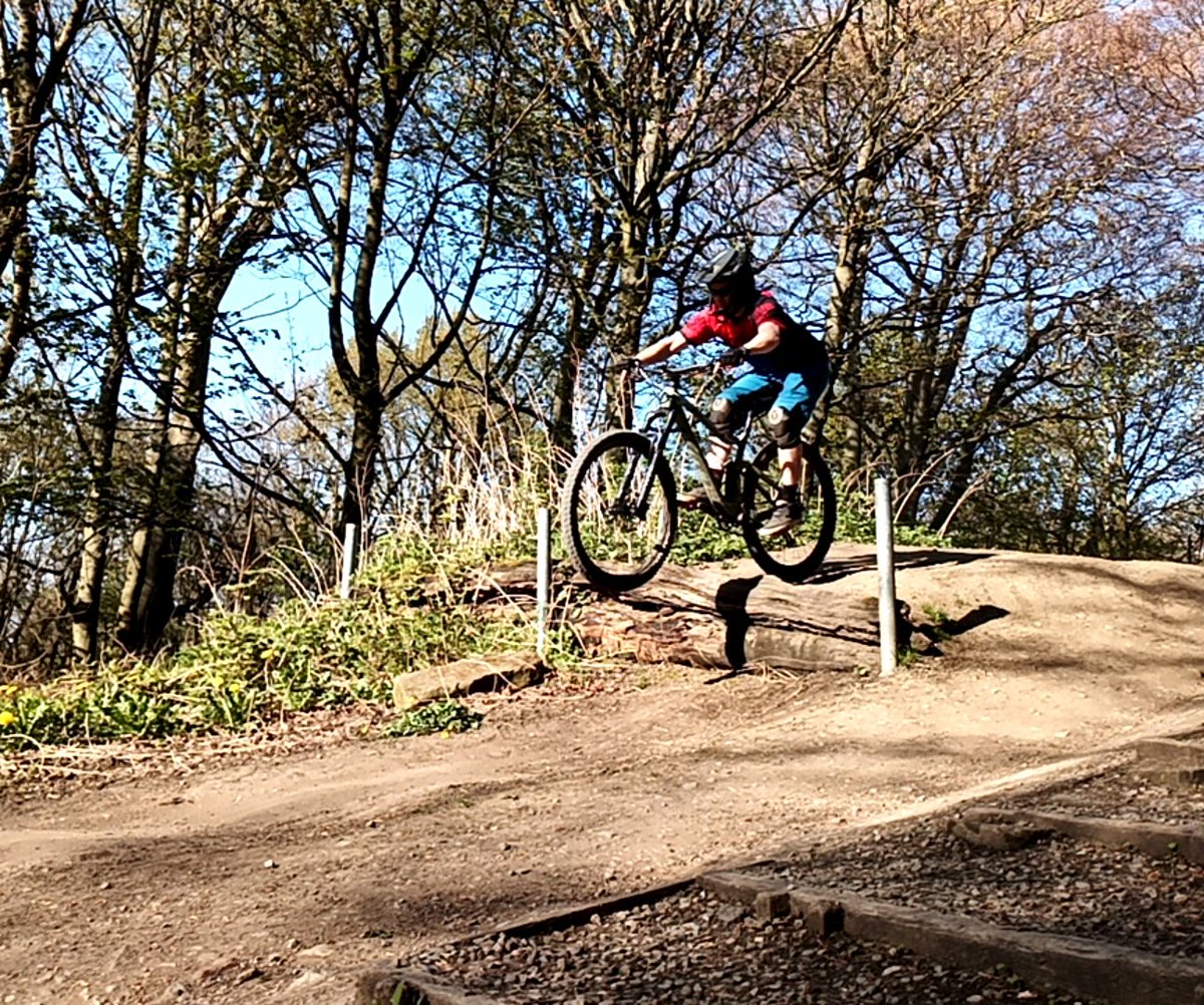 Coming out to play on your #mtb / #emtb tonight? We've got a steady, mixed ability #bikeride heading out from the Robin Hood Pub in #Edwinstowe - taking in #SherwoodPines and neighbouring #Countryside 

Join on #Facebook 
Register (for FREE) online 
MTBOutlaws.org.uk