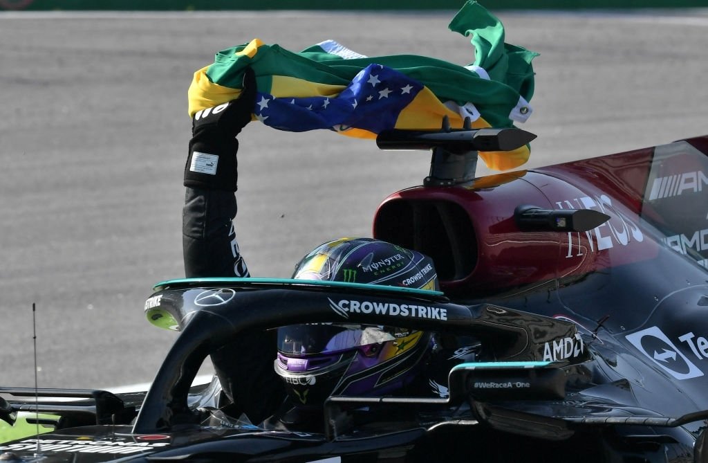 lhamiltonstuff's tweet photo. 8 months 💚💛🇧🇷 https://t.co/naCyD8A6be