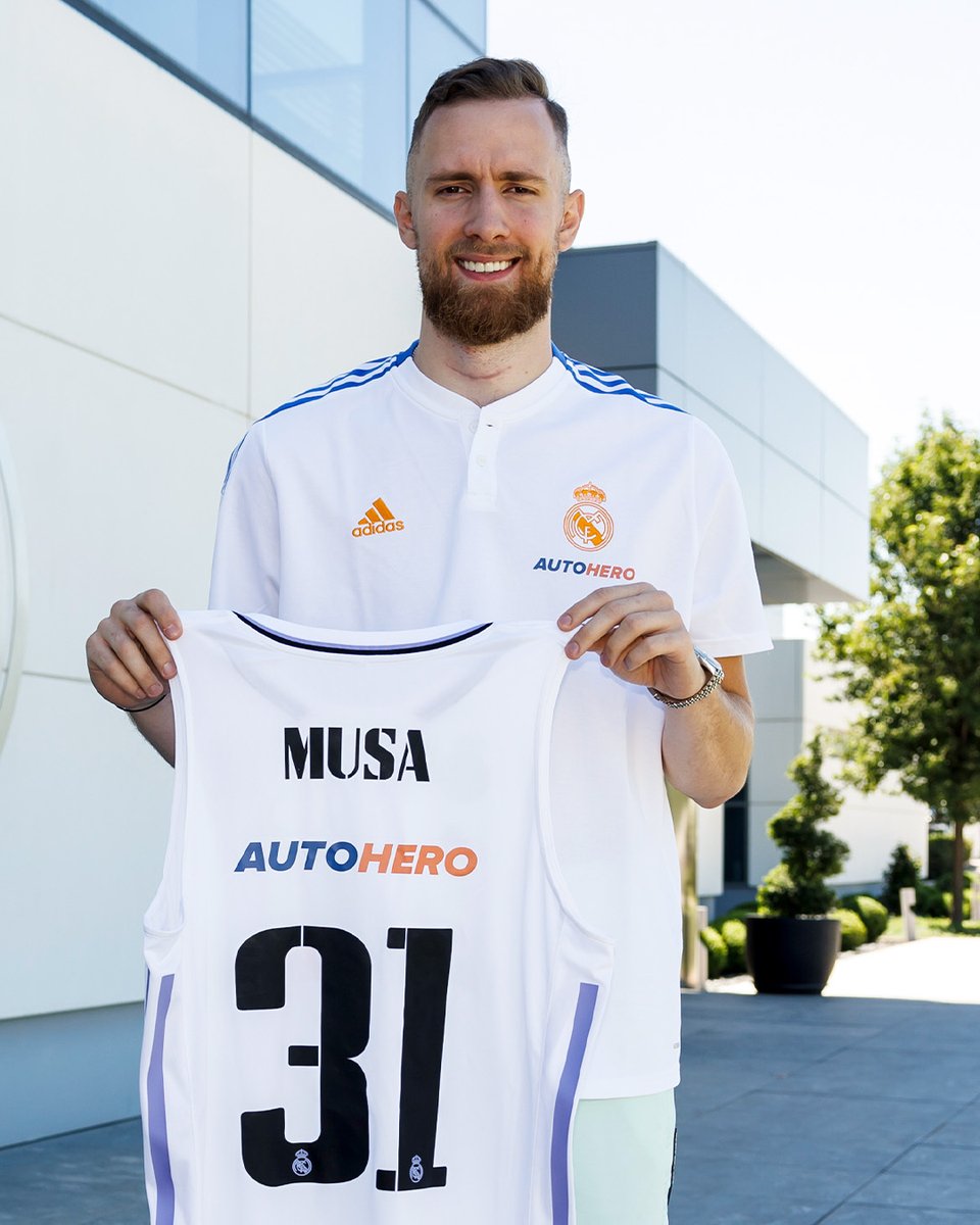 RMBaloncesto's tweet photo. 👕 #WelcomeMusa https://t.co/AGEipyoRU3