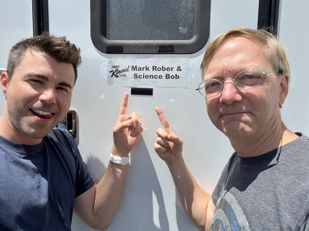 Tonight’s the night! @MarkRober is guest hosting @JimmyKimmelLive and I’ll be joining him. Science shenanigans are sure to follow! Tune in!