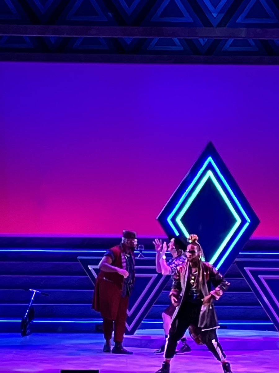 Amy Cook tweet media