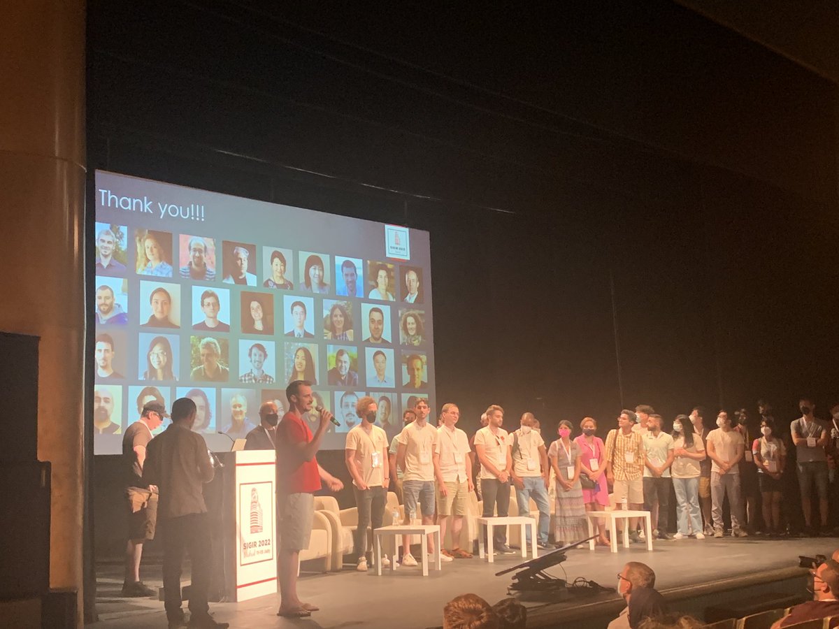 frrncl's tweet image. #sigir2022 Closing session: a big team for an amazing event! @SIGIRConf