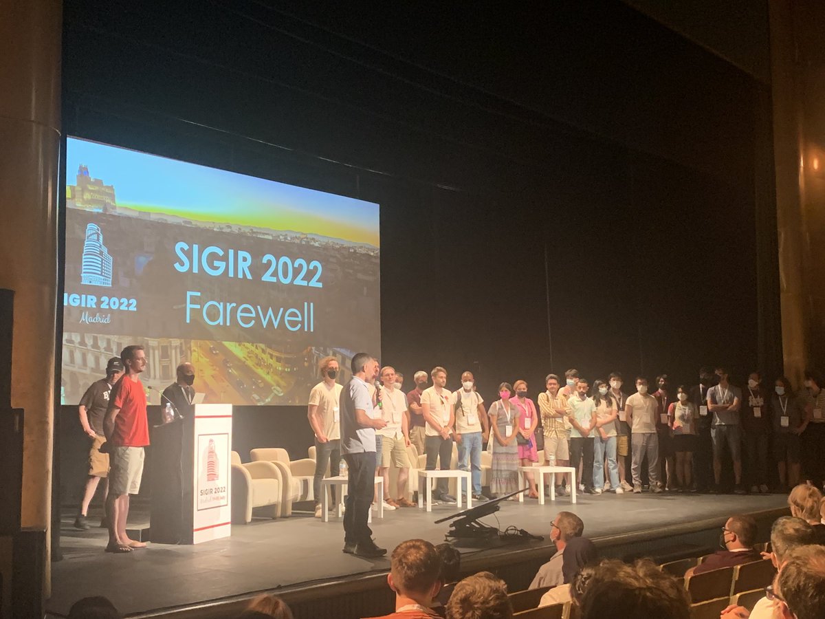 frrncl's tweet image. #sigir2022 Closing session: a big team for an amazing event! @SIGIRConf