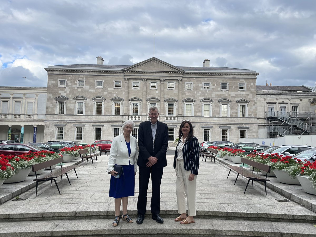 Lovely evening @leinsterhouse <a href="/SOFearghail_TD/">Seán Ó Fearghaíl TD</a> looking at plans for Brigid1500 with great company! <a href="/BishopDNulty/">Bishop Denis Nulty</a> <a href="/cathmartingreen/">Catherine Martin</a> <a href="/OireachtasNews/">Houses of the Oireachtas - Tithe an Oireachtais</a> #intokildare #Brigid1500