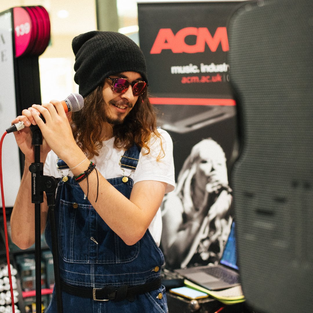 acm_uk's tweet photo. #tbt ACM X HMV!!! 💽
This was an amazing chance to get budding musicians in front of the public &amp; spice up everyone's shopping! 🎶
We're always coming up with exciting events &amp; we'd love to see you there! 🙌
Apply to ACM through clearing (link in our bio!)
#ACMuk #ThisIsACM #UCAS https://t.co/5P5d2e3wXq