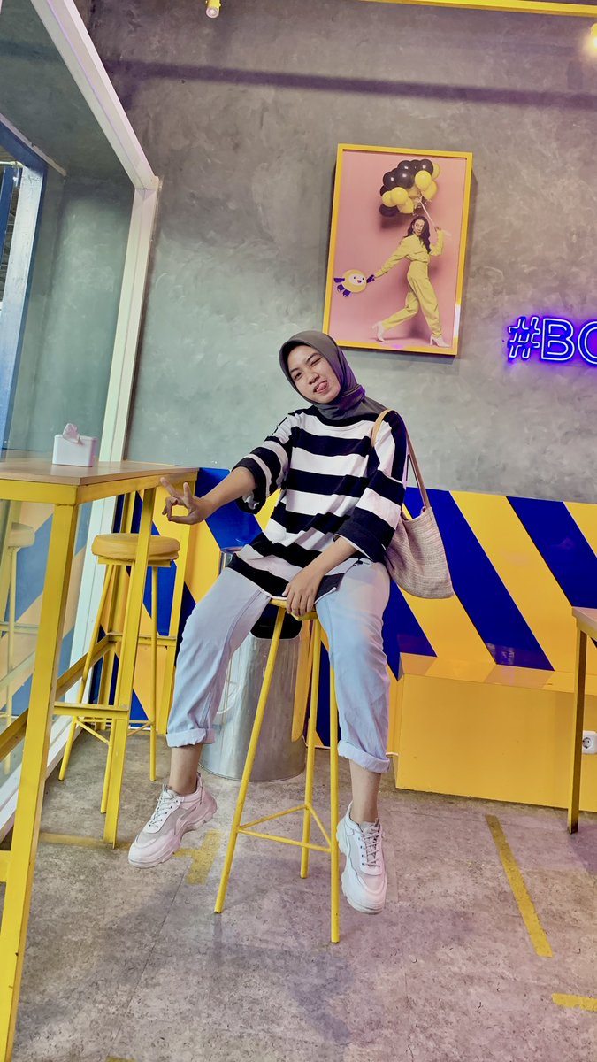 keaboard_rindu's tweet image. Kalo aku suka kamu, kamu suka balik ga?