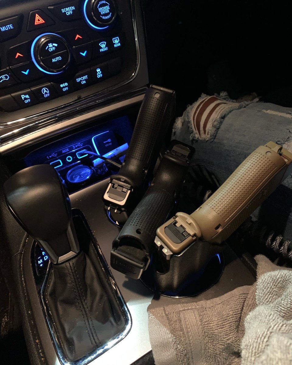 Just_Ice125's tweet photo. Glock boys 🖤 https://t.co/QqqgteMn74