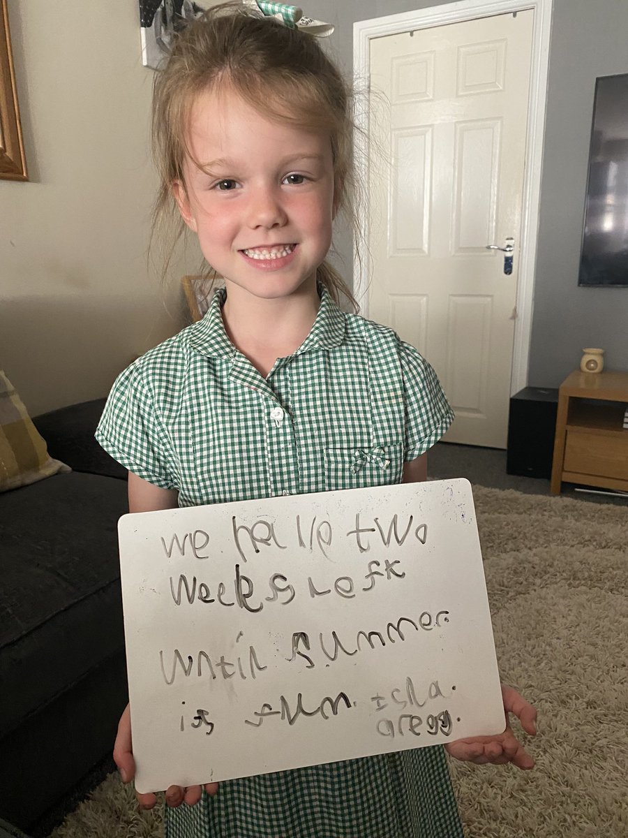 _Laura91_'s tweet photo. Working hard at home too! 📝 @PeelparkClass3 @PeelParkEYFS https://t.co/aaxncKVR4Y