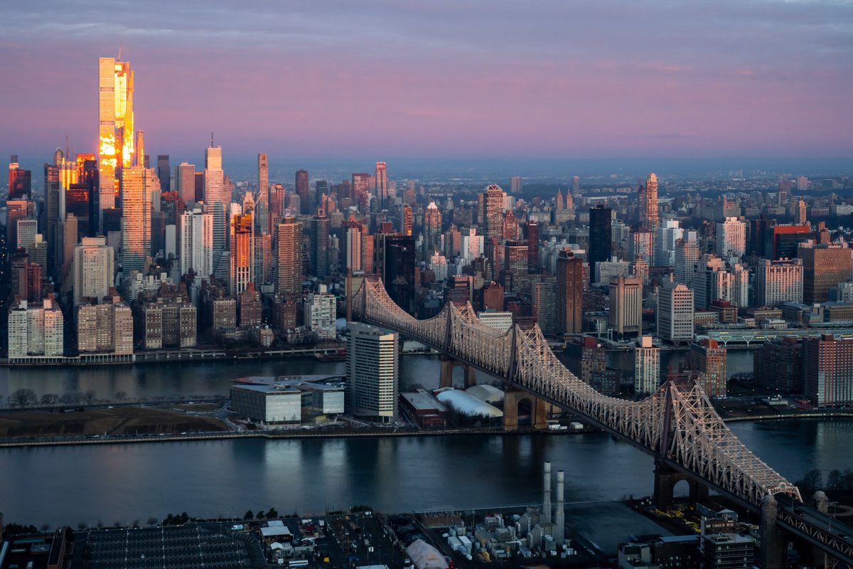 buttersnft's tweet image. Morning Colors of New York City. 🎨