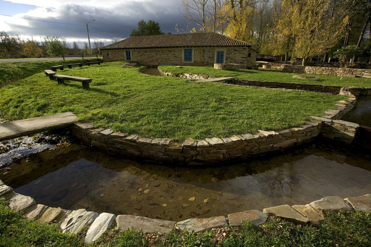 Este fin de semana el #Ayuntamiento del Val de San Lorenzo nos abrirá una ventana para que conozcamos desde #Astorga todas aquellas cosas que la hacen merecedora de una seria #visita.
¡Si no quieres perdértelo ven a descubrirlo desde mañana!