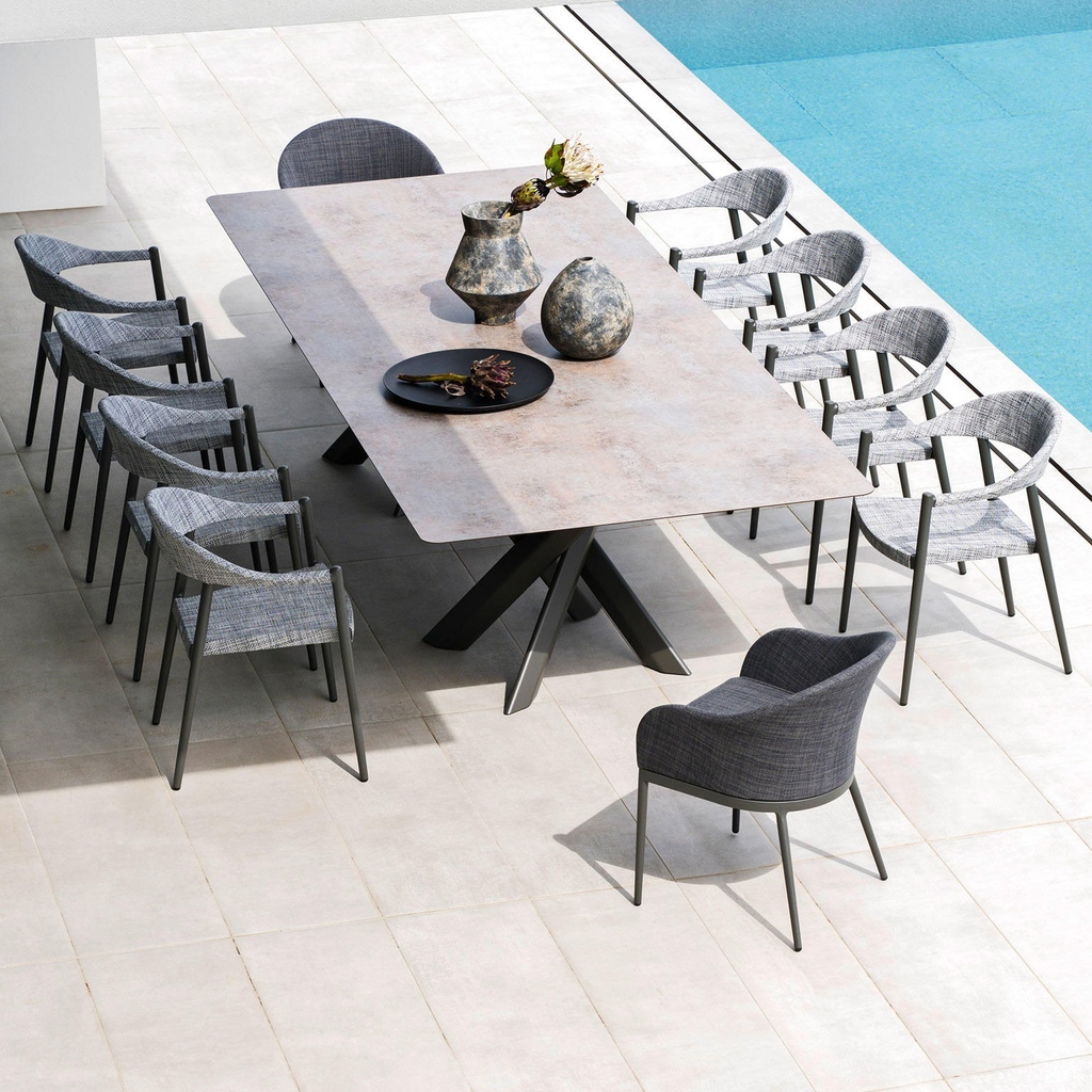 EverythingButO3's tweet photo. Clever is a contemporary outdoor dining armchair with a powder-coated aluminium structure. Clever is offered with two different backrests, VARTEX fabric and woven rope.
#outdoorfurniture #outdoordesign #outdoorroom  #terraceideas #outdoorliving #gardenfurniture #outdoordining https://t.co/6l7jzpXO9H