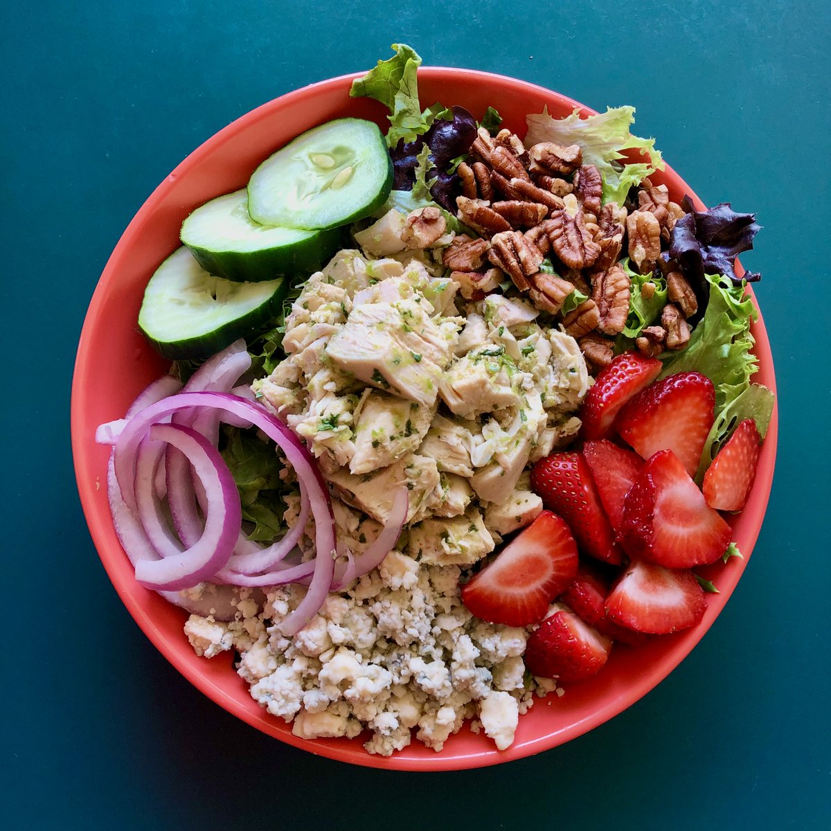 Clara's Tidbits tweet media