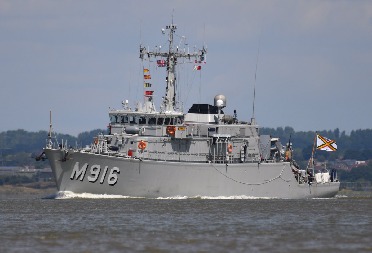 FraserG32883664's tweet photo. An international flotilla of two Belgium minesweepers BNS Primula M924, BNS Bellis M916, French training ship Almak and above a German Marine Sea Lynx all on their way to London! @TheBelgianNavy #BNSBellis #BNSPrimula @WarshipsIFR @IBallantyn #ShipsInPics #NATO #RiverThames https://t.co/SGNgCt745Q