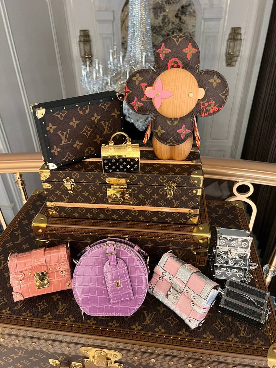 Xinxin9999's tweet photo. 🫣🫣🫣🤭 https://t.co/22G2kltIWS