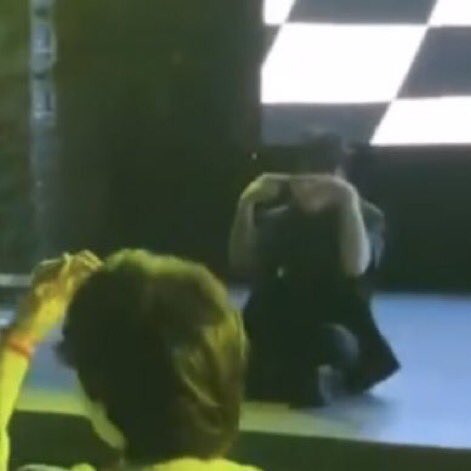 mygtatts's tweet photo. jk on the club in fics: wild
meanwhile irl: https://t.co/1ARW03MjyR