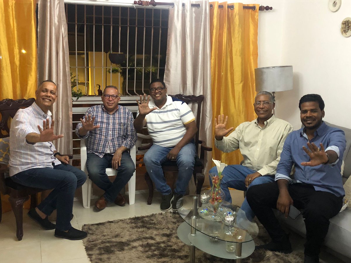 integrales_5's tweet photo. Gracias a los compañeros @armandogarciap @justinogomezh @CarmelAlejandro @AlexiFerreras    por su visita, ya que de la conducta de cada uno depende el destino de todos.
@SEdeMargarita @joseasuero1 @margaritacdf #Vota5 #Margarita2024 https://t.co/oxvpSjZsSV