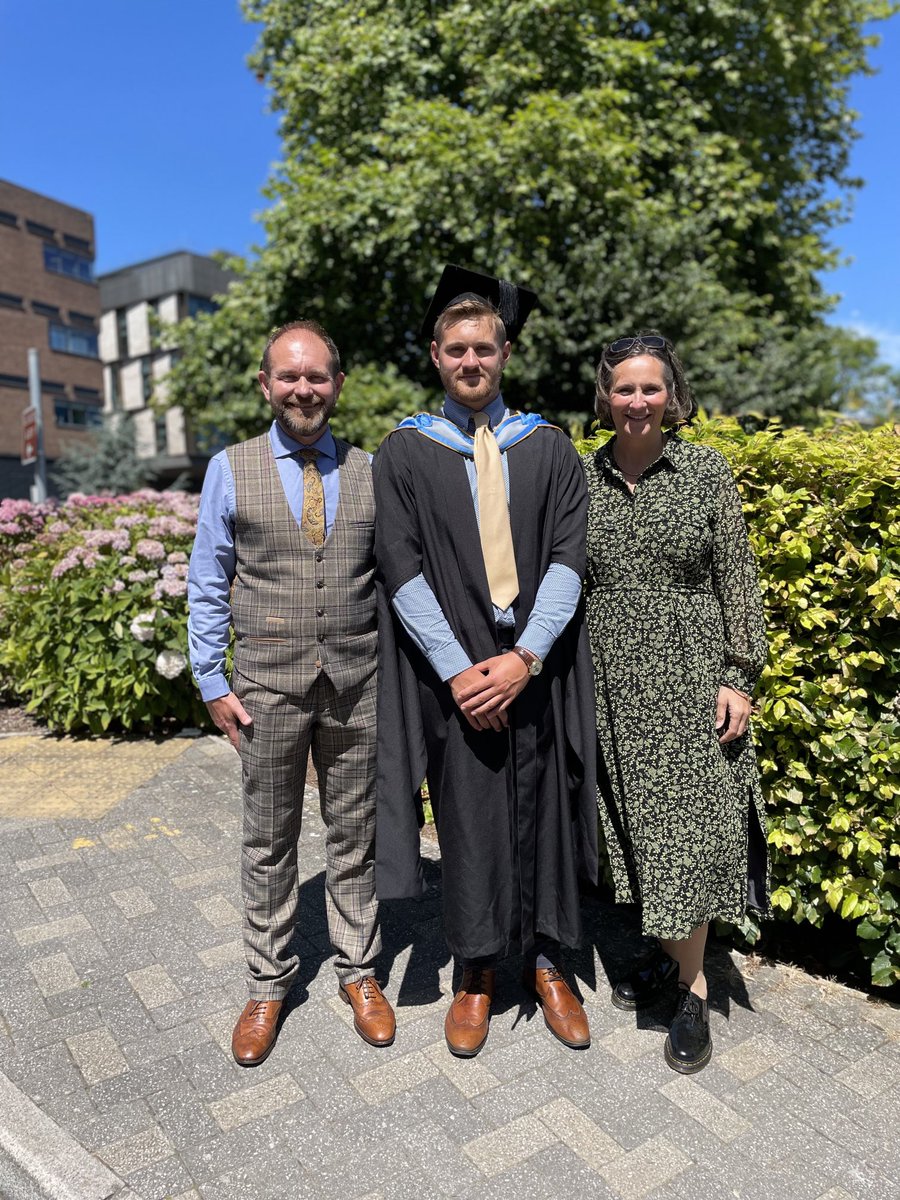 garry_trott's tweet photo. Proud dad moment. Well done Harry. Thank you to all the teachers along the way, especially Mrs O’Reilly and Mr Soniran, who inspired him in maths and then physics. https://t.co/HQxgJUZ2No