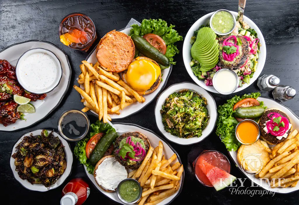 KeyLimePhoto's tweet photo. Group food shots are perfect for landing pages on your Grubhub menu. It shows off your menu and gets everyone's stomachs growling at once. This will increase sales and drive your revenue. 
#foodphotography #foodphotographer #lasvegasphotographer #lasvegasfoodphotographer https://t.co/hgGijYjyWM