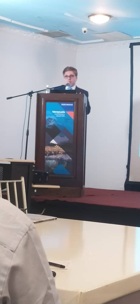 "La empresa privada es el vehículo para la movilidad social en Venezuela"
Expresó Felipe Capozzolo, segundo Vicepresidente de Fedecámaras en  Asamblea Administrativa realizada en el marco de la 78°Asamblea de Fedecámaras en Mérida.
<a href="/fedecamaras/">FEDECAMARAS</a> <a href="/felipecontodo/">Felipe Capozzolo G.</a>