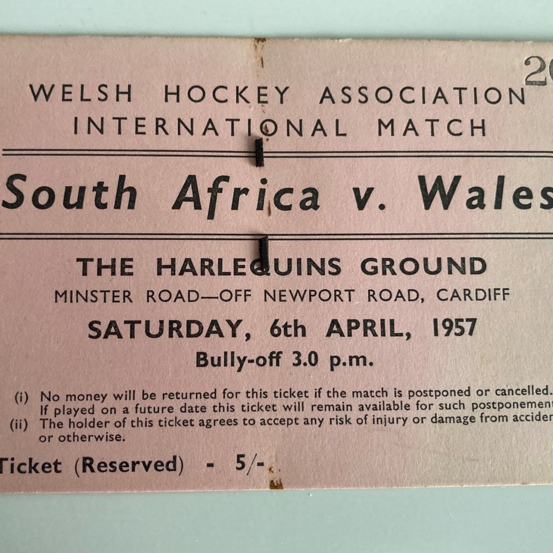With Wales men &amp; women set to face South Africa this weekend in Cardiff, Hockey Wales historian <a href="/PhilBailey3/">Phil Bailey</a> looks back at the 2⃣ nations head-to-heads over the years 🏑🏴󠁧󠁢󠁷󠁬󠁳󠁿🇿🇦

👉 bit.ly/3IBdX2r

#hockeyhistory #Hockey