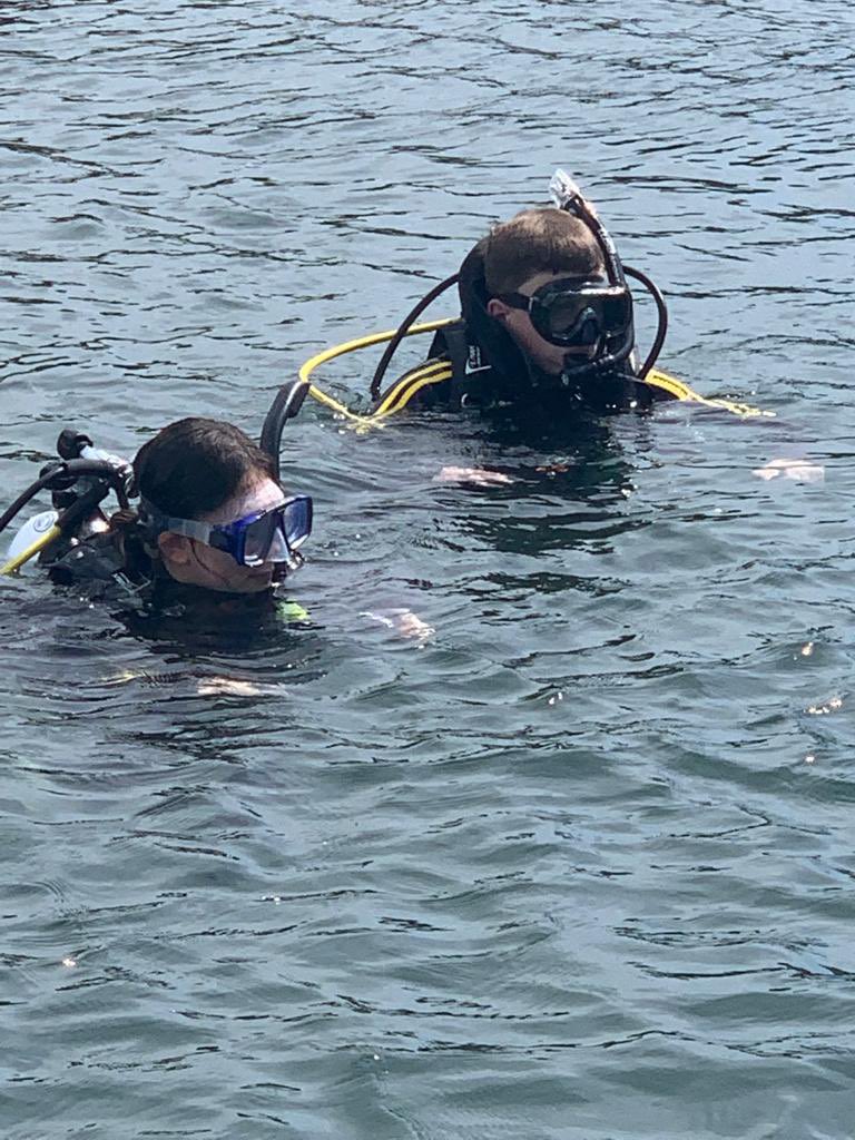 OrielHighSchool's tweet image. Day 2 of of scuba diving! 🤿 💜🤿 #LearningNewSkills #PadiCourse #ActivitiesWeek2022