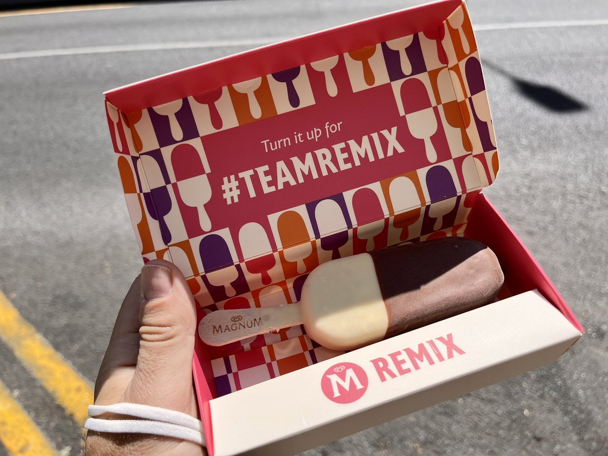 matt_shoreditch's tweet photo. Free ice cream, games and karaoke…!
Loving the @MagnumIceCream pop up in #Shoreditch. I went for the White Chocolate and Berry remix. Delicious #TeamRemix #MagnumStudios https://t.co/hfyY0nY1oZ