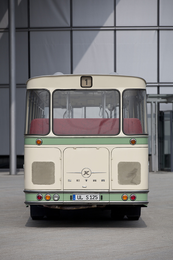 DaimlerTruck's tweet photo. Today's #throwback is a mint green Setra S 125 bus from 1962 - (with the top display still intact!) 🚌 https://t.co/qZUCf66LaT