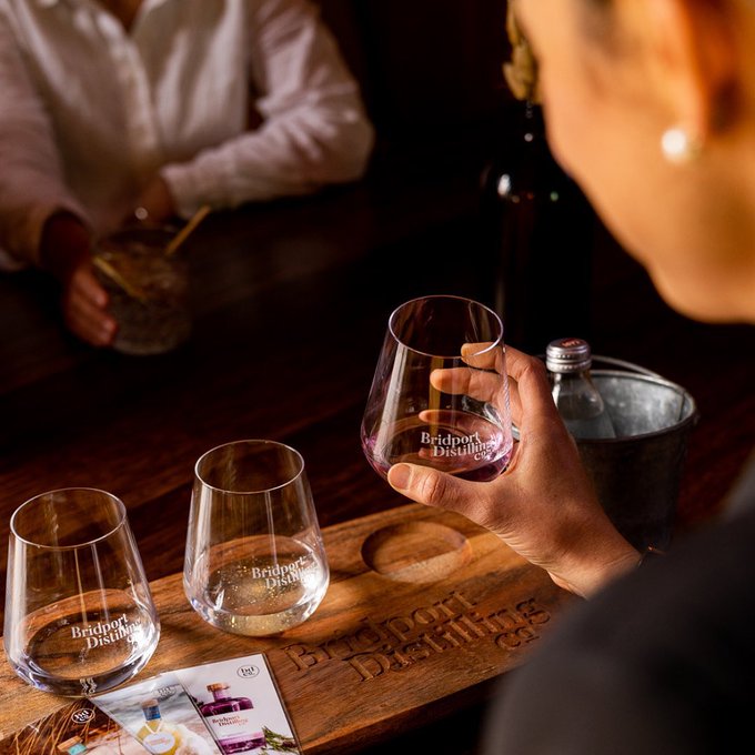 Watch Australia's leaked NSFW photo on TwXstars