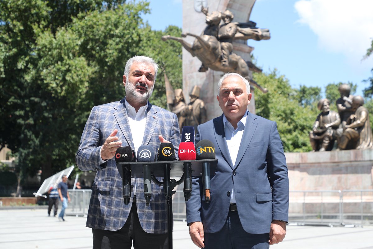 osmannnurika's tweet photo. Hürriyet ve istiklal uğruna milletimizin yeni bir destan yazdığı tarihtir #15Temmuz.

Anlamını koruyacak ve gelecek nesillerin ruhunda yaşatacağız.

Haydi İstanbul! İstikbal uğruna, Türkiye aşkına yarın Saraçhane’de buluşuyoruz.

🕠 17.30
📍 Saraçhane https://t.co/jSLJFqwyJC