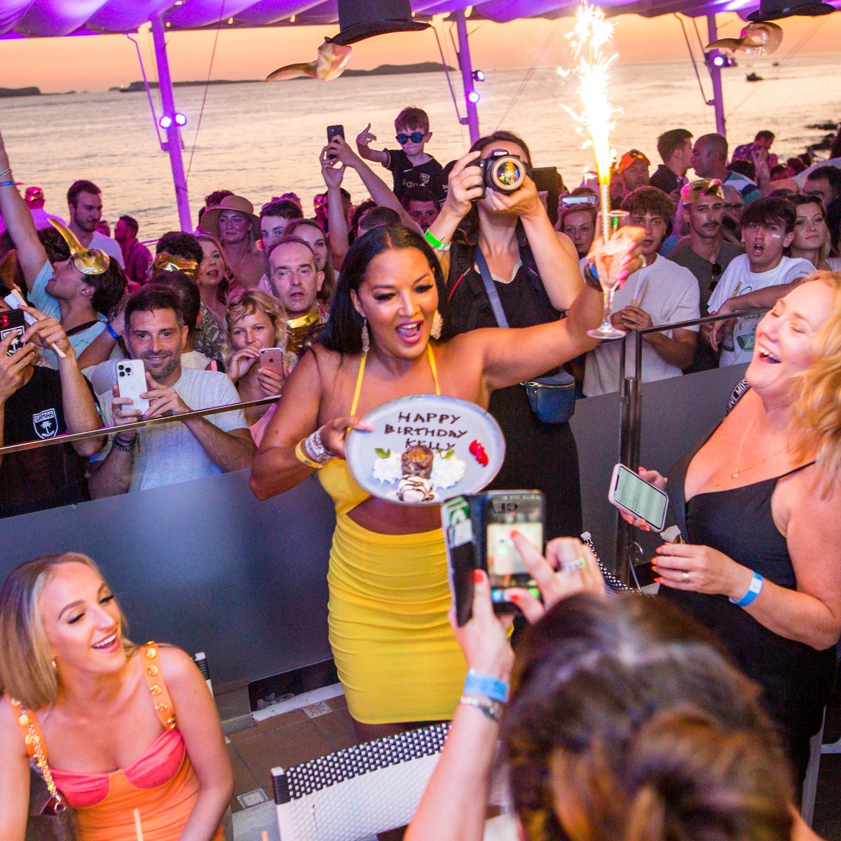 Mamboibiza's tweet photo. Celebrations at Mambo are the best! 🍾✨ Who has celebrated here before? Tell us in the comments! 🔽 https://t.co/EDKNRU5aPH