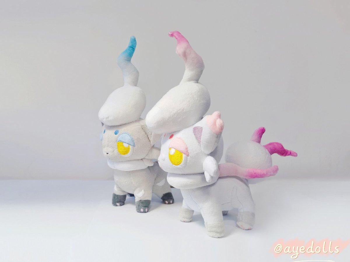 Ayedolls's tweet photo. Sea-salt and peach flavour zorua 😍
(FINALLY finished these two babies🥰
🌸❄️🌸❄️🌸❄️🌸❄️🌸❄️🌸
#hisuianzorua #zorua #PokemonArt #PokemonLEGENDS #pokedoll #pokemonplushies #pokemoncentre #cute #kawaii #ゾロア #PokemonLegendsArceus #plushie #sew #doll #handmade #zoroark #Pokemon https://t.co/ns1plbGMJJ