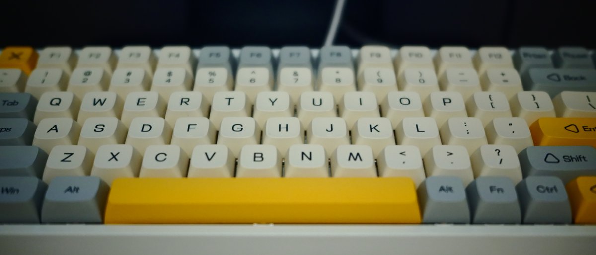 Venchannn's tweet photo. プライムセールで新しいキーボードを買ったぜ!!
実に10数年ぶりの新品キーボードww
#epomaker
#EP84
#sigmafp https://t.co/CYTLfuqBlk