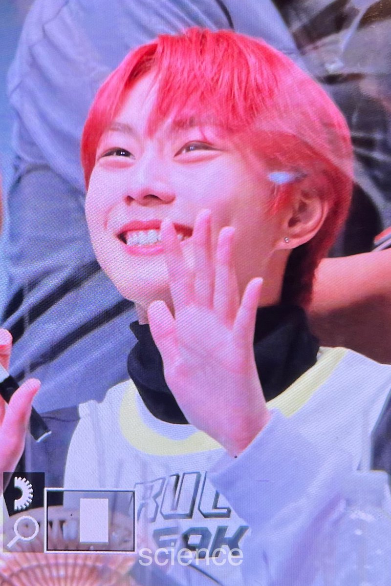 science0209's tweet photo. 220714

엔진 바부🥹😭
#ENHYPEN        #엔하이픈        #JUNGWON #양정원 #정원 @ENHYPEN_members https://t.co/WfpashkBHm