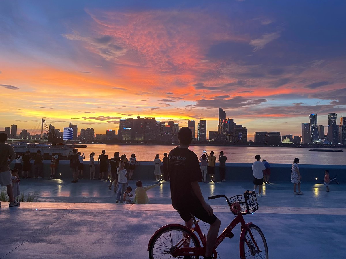 - 220714 -
weibo update 
《 #Songweilong #宋威龙 》