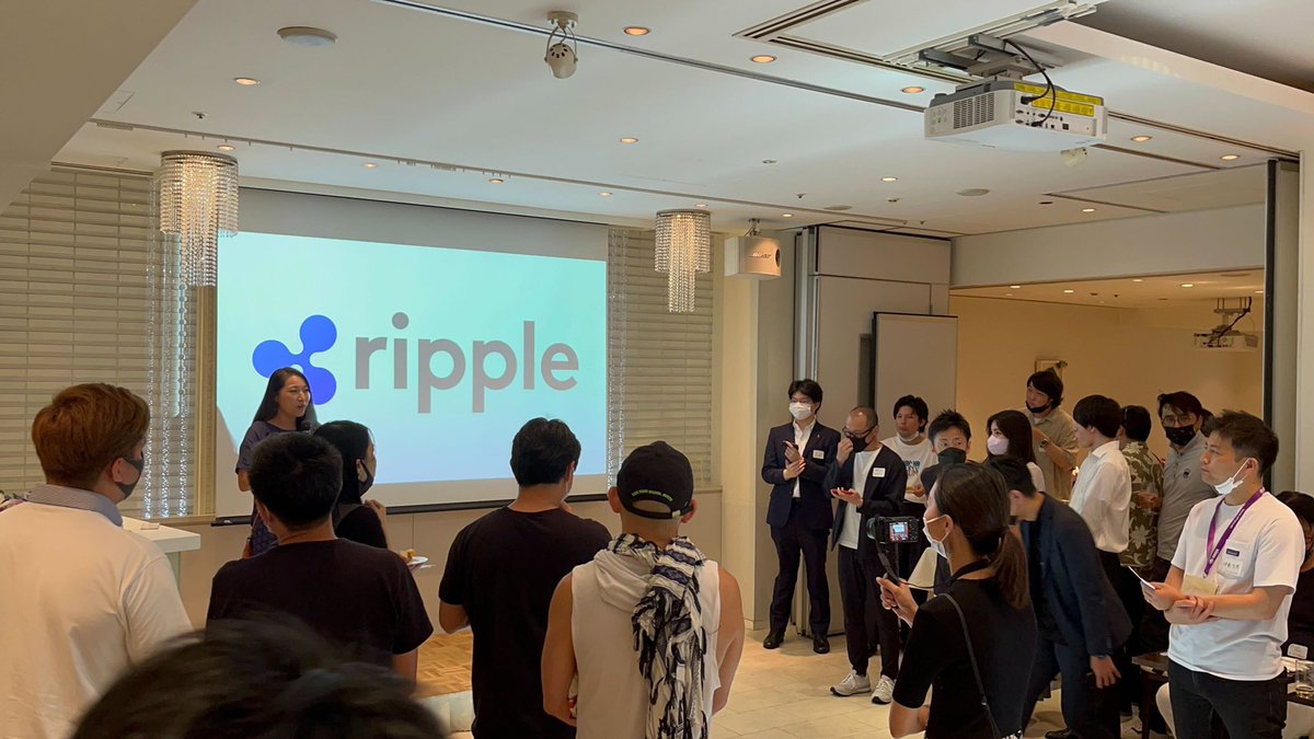 emy_wng's tweet photo. Really enjoyed participating in the NFT Summit Tokyo this week, where I met a number of #Web3 innovators and enthusiasts in Japan! I truly believe that Japan 🇯🇵 has so much to offer to the development of Web3 ecosystem. https://t.co/MCzvxHNPTk