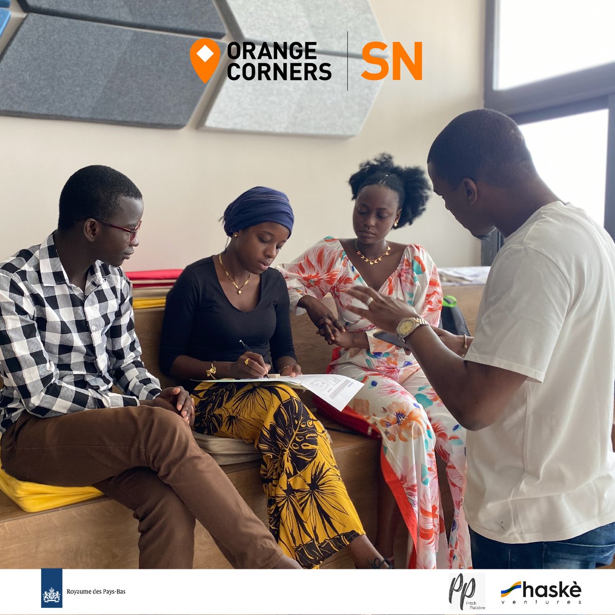 OcSenegal's tweet photo. Design Thinking Workshop

#Startups #Entrepreneuriat #entrepreneur #Senegal #OrangeCorners #OrangeCornersSenegal #PaysBas #ambassadepaysbas #haskeventures https://t.co/9yXgaj47uO